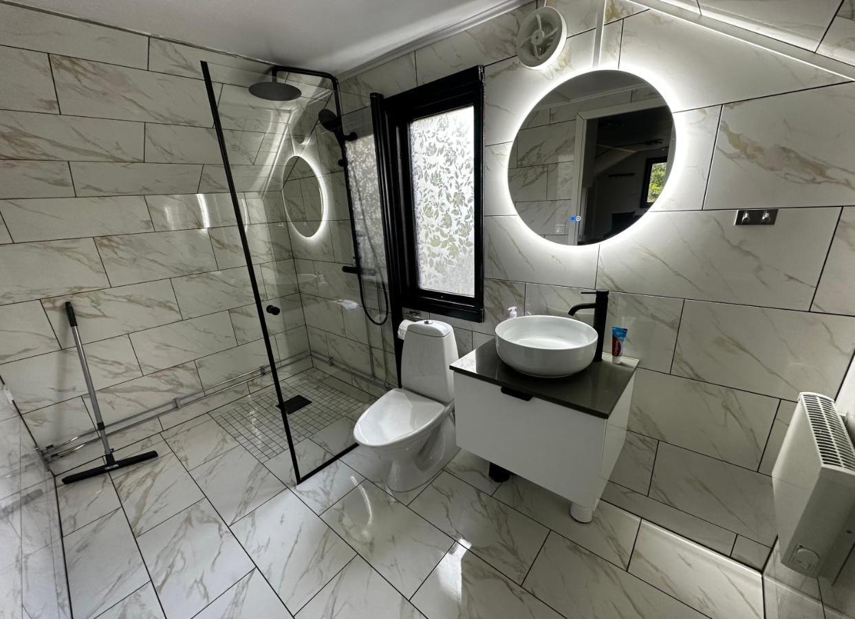 Luxurious Apartment Near Citycenter Boras Bagian luar foto